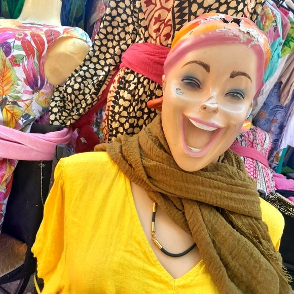 Meet your Posher, Jessica - Picture 1 of 1